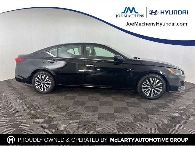 2023 Nissan Altima 2.5 SV FWD