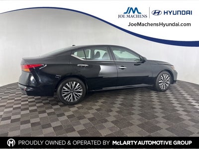 2023 Nissan Altima 2.5 SV FWD