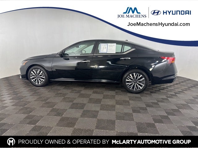 2023 Nissan Altima 2.5 SV FWD