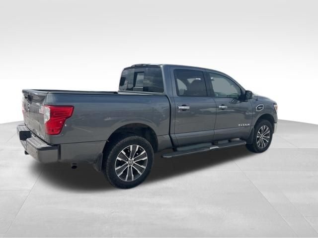 2017 Nissan Titan SL