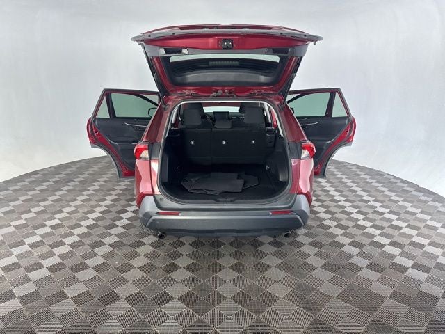 2021 Toyota RAV4 LE AWD