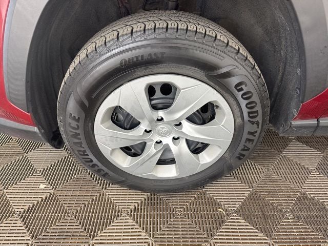 2021 Toyota RAV4 LE AWD