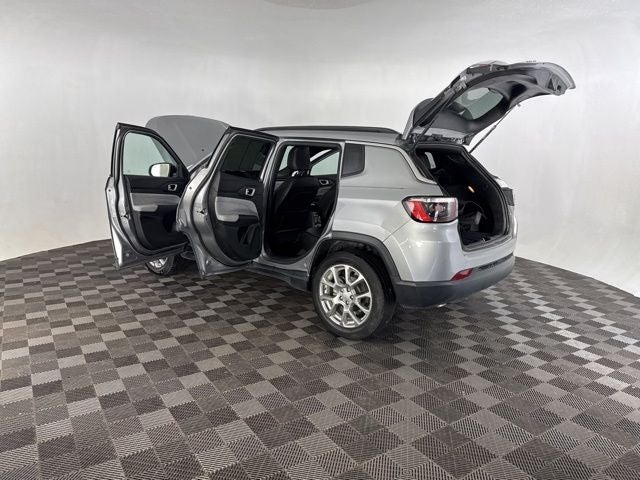 2023 Jeep Compass Latitude Lux 4wd
