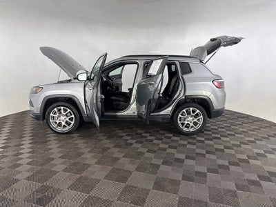 2023 Jeep Compass Latitude Lux 4wd