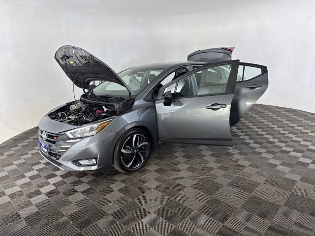 2024 Nissan Versa 1.6 SR