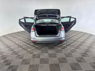 2024 Nissan Versa 1.6 SR