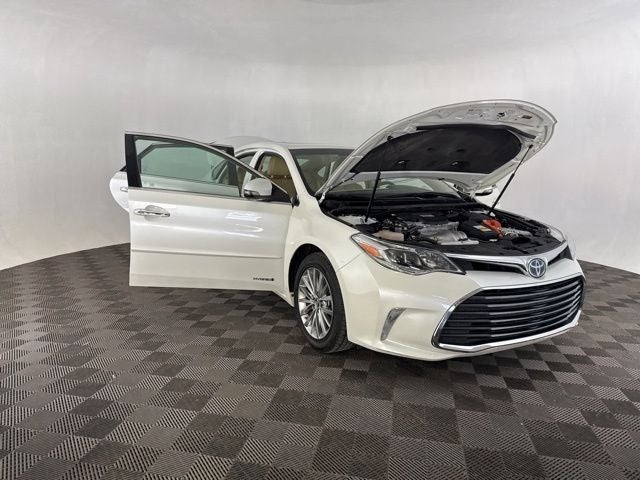 2018 Toyota Avalon Hybrid Base