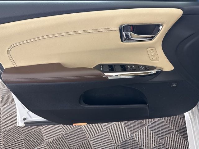 2018 Toyota Avalon Hybrid Base