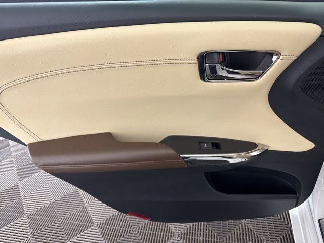 2018 Toyota Avalon Hybrid Base