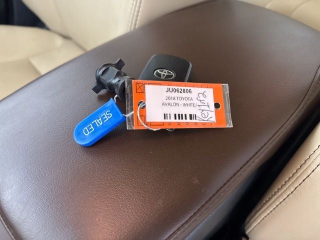 2018 Toyota Avalon Hybrid Limited