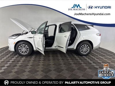 2023 Buick Enclave Essence AWD
