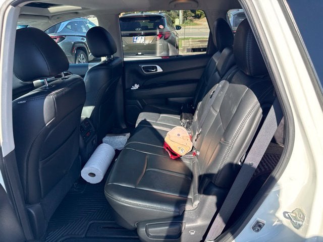 2016 Nissan Pathfinder SL