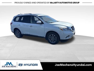 2016 Nissan Pathfinder SL