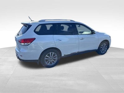 2016 Nissan Pathfinder SL