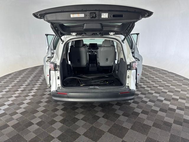 2023 Toyota Sienna XLE 7 Passenger