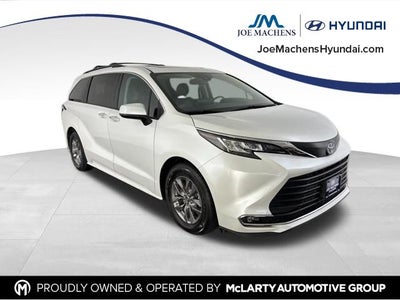 2023 Toyota Sienna XLE 7 Passenger