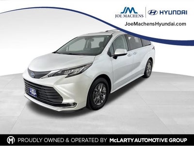 2023 Toyota Sienna XLE 7 Passenger