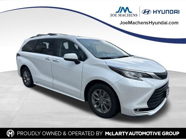 2023 Toyota Sienna XLE 7 Passenger