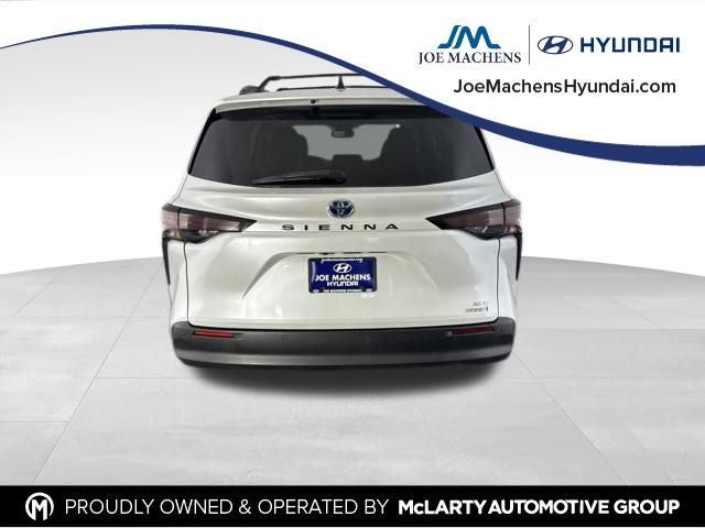 2023 Toyota Sienna XLE 7 Passenger