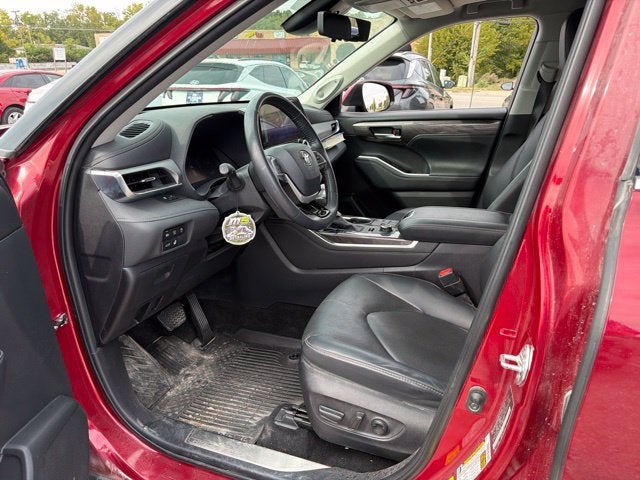 2023 Toyota Highlander Platinum