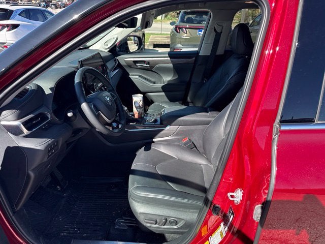 2024 Toyota Highlander Platinum