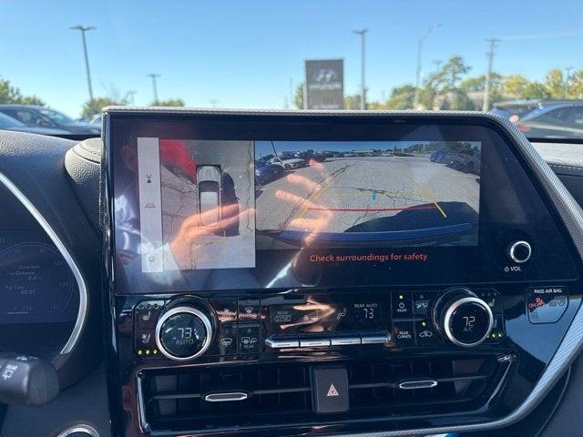 2024 Toyota Highlander Platinum