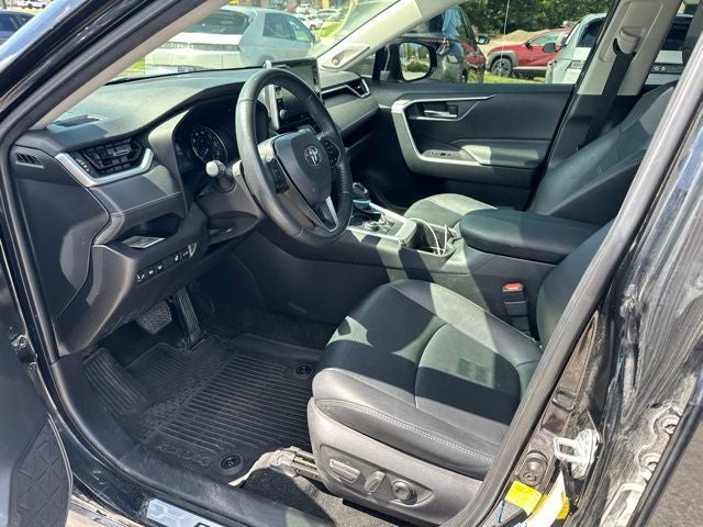 2022 Toyota RAV4 Hybrid XLE Premium
