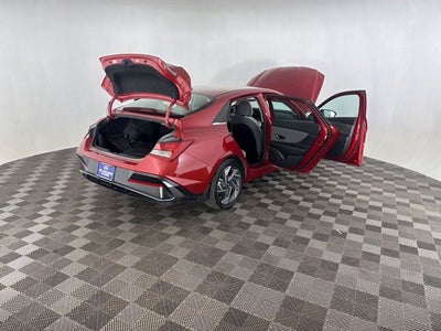 2025 Hyundai Elantra Hybrid Limited