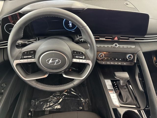 2023 Hyundai Elantra SEL w/ Convenience Pkg