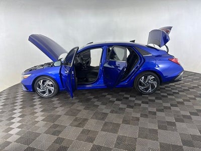 2025 Hyundai Elantra SEL Convenience