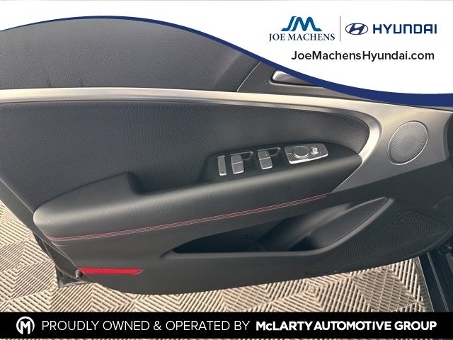 2025 Genesis G70 3.3T Sport Advanced