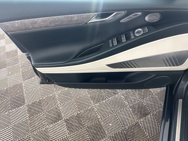 2023 Genesis Electrified G80 Base