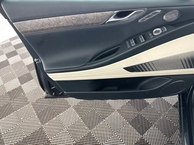 2025 Genesis Electrified G80 Advanced AWD w/ Prestige Pkg