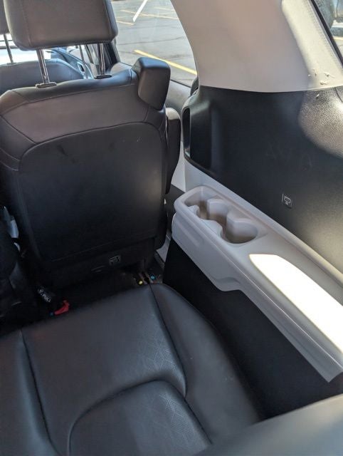 2023 Kia Carnival LX Seat Package