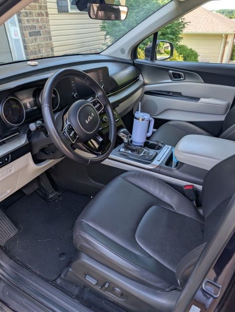 2023 Kia Carnival LX Seat Package