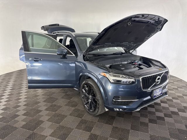 2019 Volvo XC90 T6 Momentum