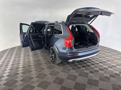 2019 Volvo XC90 T6 Momentum