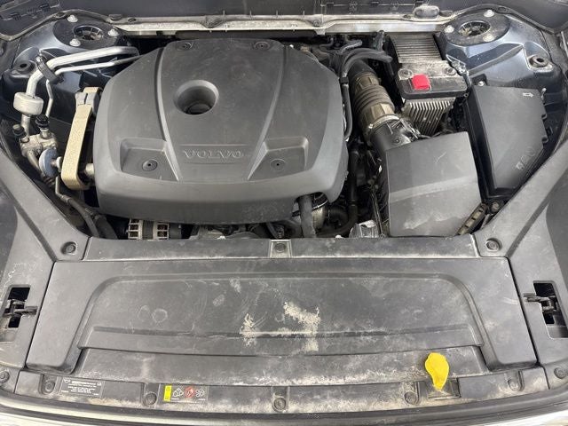 2019 Volvo XC90 T6 Momentum