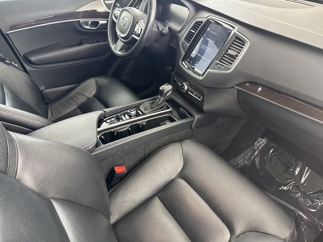 2019 Volvo XC90 T6 Momentum