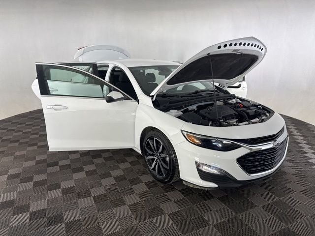 2023 Chevrolet Malibu RS