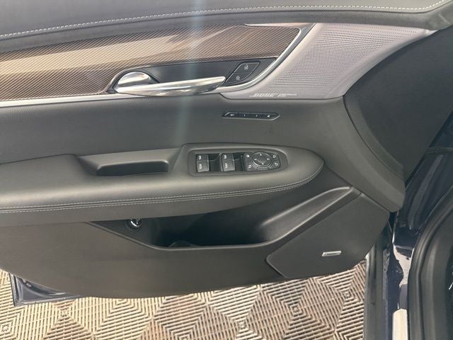 2024 Cadillac XT6 Sport