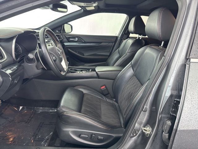 2019 Nissan Maxima SR