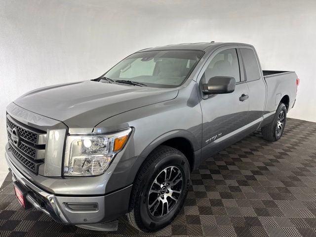 2024 Nissan Titan SV