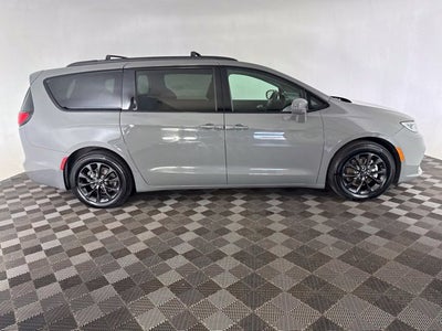 2021 Chrysler Pacifica Touring