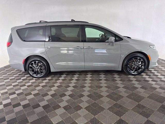 2021 Chrysler Pacifica Touring