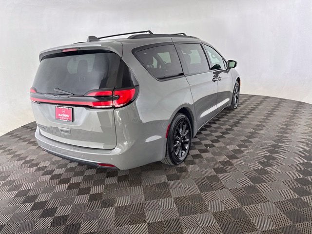 2021 Chrysler Pacifica Touring