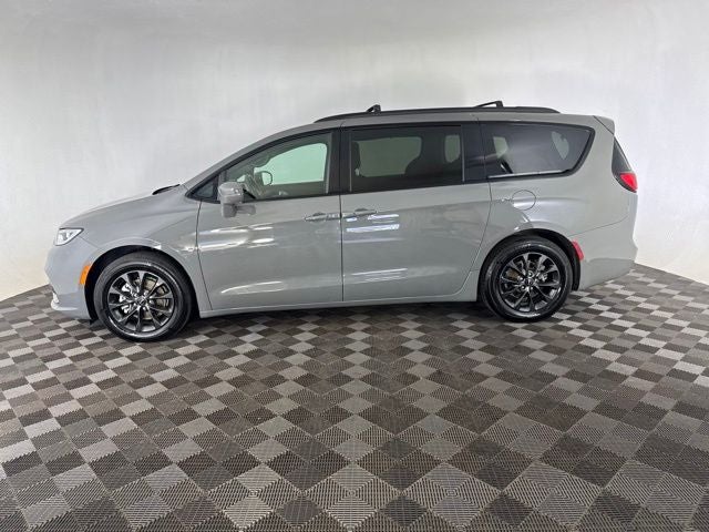 2021 Chrysler Pacifica Touring
