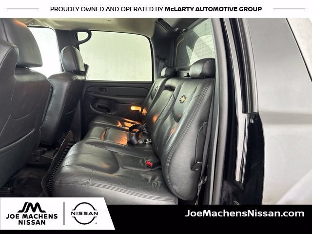 2002 Chevrolet Avalanche 1500 Base