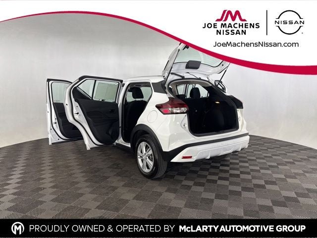 2022 Nissan Kicks S