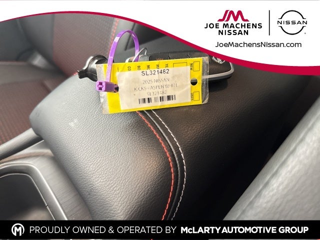 2025 Nissan Kicks SR